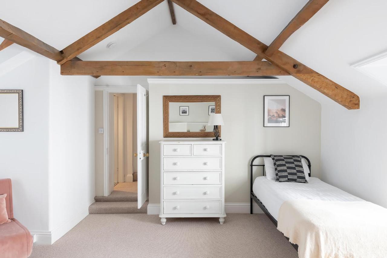 Cotswold Manor House - Country House Retreat With Hot Tub, Ideal For Large Groups Petty France Buitenkant foto