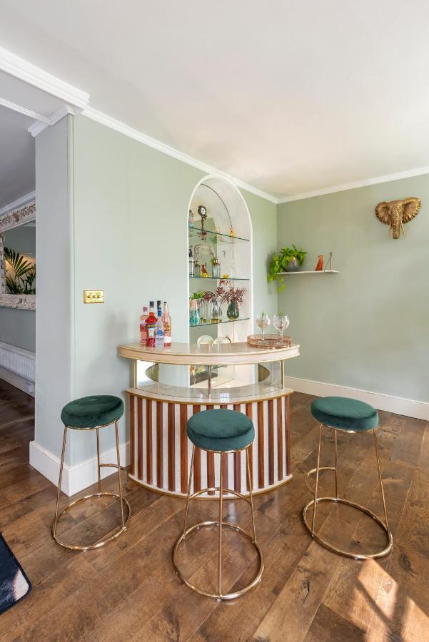 Cotswold Manor House - Country House Retreat With Hot Tub, Ideal For Large Groups Petty France Buitenkant foto